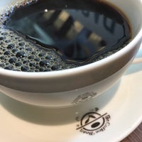 Photo taken at The Coffee Bean &amp;amp; Tea Leaf by Nuskin D. on 10/20/2017