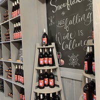 Photo taken at Chaddsford&amp;#39;s Bottle Shop &amp;amp; Tasting Room at Penn&amp;#39;s Purchase by Jessica M. on 12/30/2021