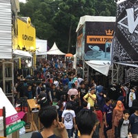 Photo taken at Jakarta Clothing Expo (JakCloth) by Caymun E. on 5/7/2016