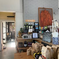 Foto tirada no(a) Global Gallery Fair Trade Coffee Shop por Kaydee em 8/8/2020