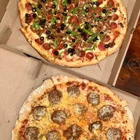 1/27/2021にKaydeeがYellow Brick Pizzaで撮った写真