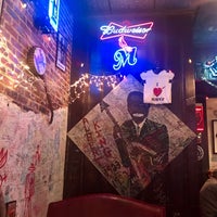 Photo taken at Huey&amp;#39;s Restaurant by Kaydee on 12/22/2018