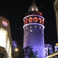 Foto tomada en Torre de Gálata  por Sedanur B. el 5/19/2018