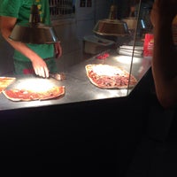 Foto tomada en Pizza  por GatoSecoeCopas .. el 12/6/2014