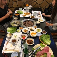 Foto diambil di Seorabol Korean Restaurant oleh Maksum C. pada 8/20/2018