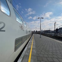 Photo taken at Spoor / Voie 7 by Marc S. on 4/18/2023