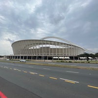รูปภาพถ่ายที่ สนามกีฬาโมเสสมาบีดา โดย ABDULRAHMAN 王. เมื่อ 8/16/2023
