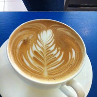 รูปภาพถ่ายที่ cafe &amp;quot;Кафе&amp;quot; โดย Тимур К. เมื่อ 5/13/2013