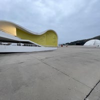 Photo taken at Teatro Popular Oscar Niemeyer by Олег Т. on 10/27/2021