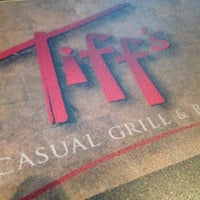 2/19/2014 tarihinde Eat With Danziyaretçi tarafından Tiff&amp;#39;s Burger and Beer Garden'de çekilen fotoğraf