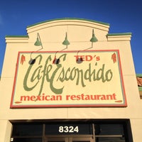 รูปภาพถ่ายที่ Ted&amp;#39;s Cafe Escondido - OKC S. Western โดย Eat With Dan เมื่อ 10/29/2012