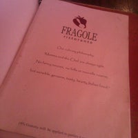 รูปภาพถ่ายที่ Fragole โดย Scottie R. เมื่อ 10/6/2012