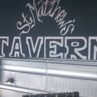 Foto tirada no(a) St. Matthew&amp;#39;s Tavern por Seve T. em 12/16/2018