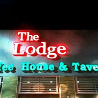 5/10/2016에 A Devoted Yogi님이 The Lodge Coffee House &amp; Tavern에서 찍은 사진
