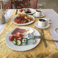 Photo taken at Ankara Royal Hotel by Hamdi Cihan Ü. on 6/21/2018