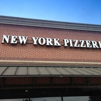 7/8/2013 tarihinde Zen H.ziyaretçi tarafından Russo&amp;#39;s New York Pizzeria'de çekilen fotoğraf