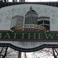 Das Foto wurde bei Matthews East End Grill von Bradley B. am 1/12/2013 aufgenommen