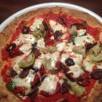 4/20/2013 tarihinde Catherine G.ziyaretçi tarafından Pizza Brutta'de çekilen fotoğraf