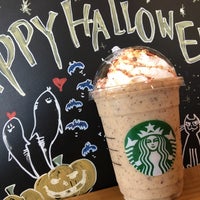 Photo taken at Starbucks by 纐纈 on 10/26/2017