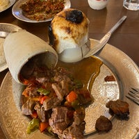 รูปภาพถ่ายที่ Kapadokya Kebapzade Restaurant โดย Galip A. เมื่อ 10/16/2022