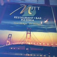 2/17/2013にBee&amp;#39;s B.がThe Mitt Restaurant, Bar &amp;amp; Pizzeriaで撮った写真