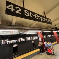 Photo taken at MTA Subway - 42nd St/Bryant Park (B/D/F/M/7) by Sha F. on 4/18/2023