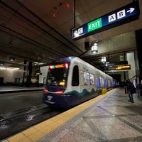 Photo taken at Westlake Center Mall Station - Seattle Center Monorail by Sha F. on 11/24/2022