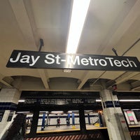 Photo taken at MTA Subway - Jay St/MetroTech (A/C/F/R) by Sha F. on 4/23/2023