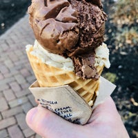 Das Foto wurde bei Jeni&amp;#39;s Splendid Ice Creams von Luke am 2/26/2023 aufgenommen
