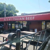 Photo taken at Al&amp;#39;s Italian Beef by Aussie T. on 8/30/2021