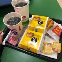 Photo taken at McDonald&amp;#39;s by H@na C. on 9/15/2018