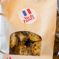 10/24/2017 tarihinde Vie de France Bakery Cafeziyaretçi tarafından Vie de France Bakery Cafe'de çekilen fotoğraf