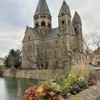 Photo taken at Metz by Sara on 1/28/2023