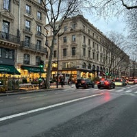 Photo taken at Quai de la Mégisserie by Sara on 2/5/2023