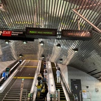 Photo taken at MTA Subway - Roosevelt Island (F) by Andrea M. on 9/4/2022