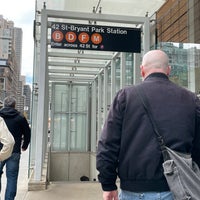 Photo taken at MTA Subway - 42nd St/Bryant Park (B/D/F/M/7) by Andrea M. on 4/23/2022