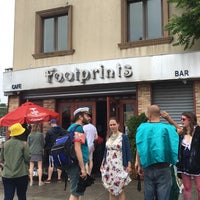 6/17/2017にAndrea M.がFootprints Cafeで撮った写真