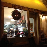 12/14/2013 tarihinde Andrea M.ziyaretçi tarafından Ready to Eat'de çekilen fotoğraf