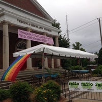 รูปภาพถ่ายที่ Virginia-Highland Church โดย David P. เมื่อ 6/2/2013
