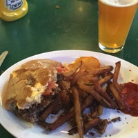 Das Foto wurde bei Stoner Burger von TheDaddyBadger am 6/20/2016 aufgenommen