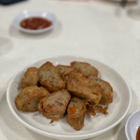 Photo taken at 泉乐园 Quan Le Yan Seafood by Chiara on 5/25/2023