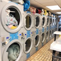 Foto scattata a Crisp Laundry da Crisp Laundry il 12/8/2017