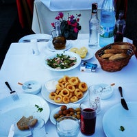 Photo taken at Deniz Restaurant by hüsnü tozak on 11/18/2014