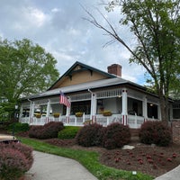 5/7/2021 tarihinde Jeff T.ziyaretçi tarafından Applewood Farmhouse Restaurant &amp;amp; Grill'de çekilen fotoğraf