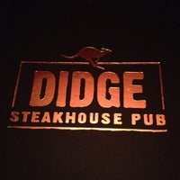 รูปภาพถ่ายที่ Didge Steakhouse Pub โดย Guilherme P. เมื่อ 4/27/2013