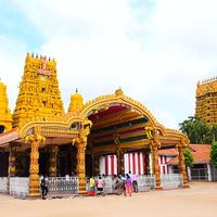Das Foto wurde bei Nallur Kandaswamy Temple von Nallur Kandaswamy Temple am 11/1/2017 aufgenommen