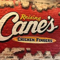 Foto diambil di Raising Cane&amp;#39;s Chicken Fingers oleh Melissa M. pada 7/22/2018