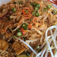 Photo taken at Jasmine Blossom Thai Cuisine by Kenny K. on 4/4/2014