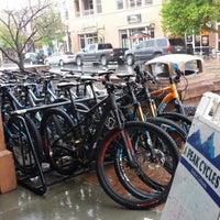 5/6/2015에 Debi D.님이 Peak Cycles / BikeParts.com에서 찍은 사진