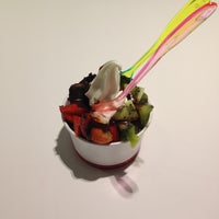 Photo taken at Moochie Frozen Yogurt by Michiel M. on 4/22/2013